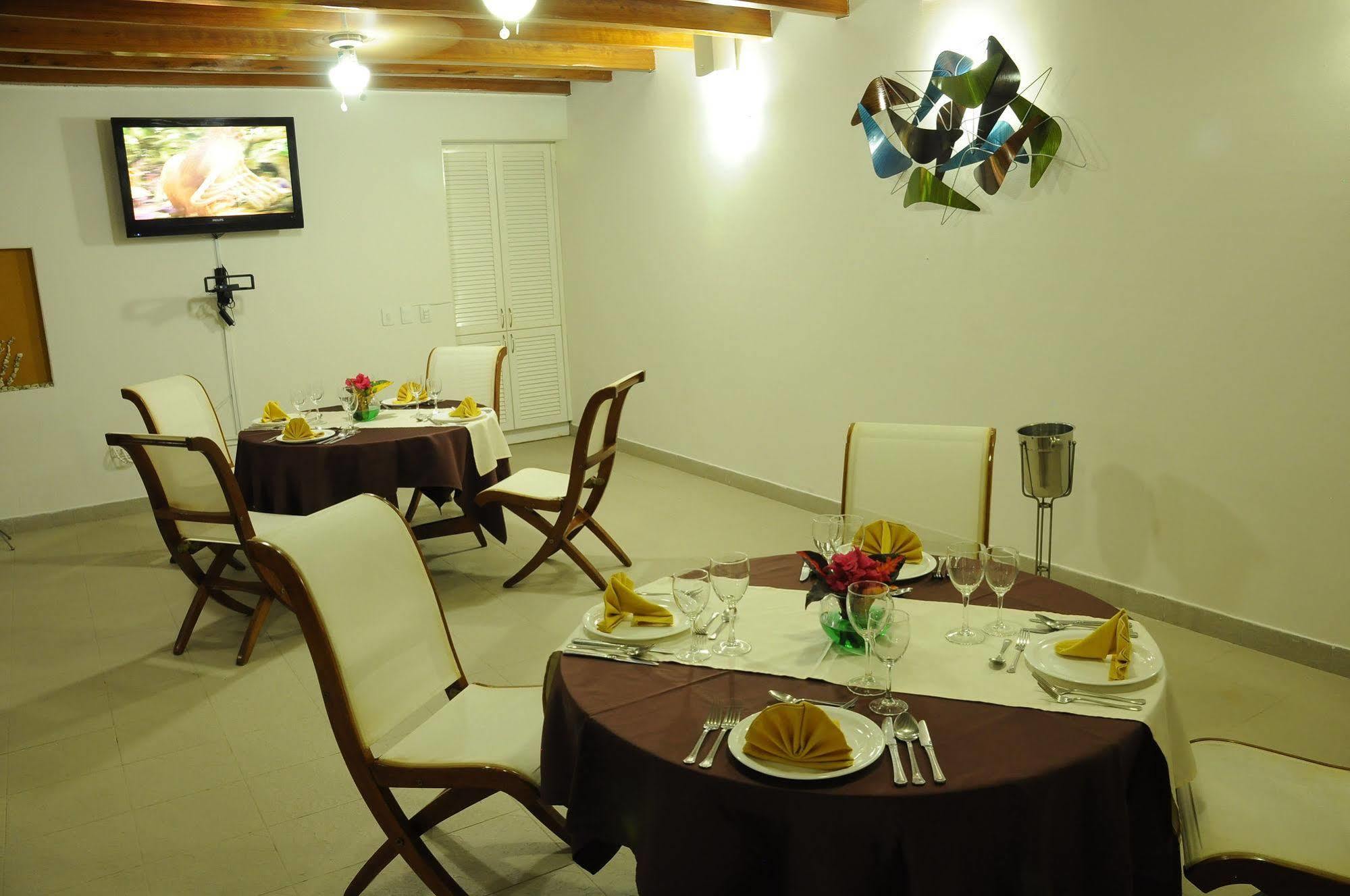 Hosteria Del Parque Machalilla Exterior photo